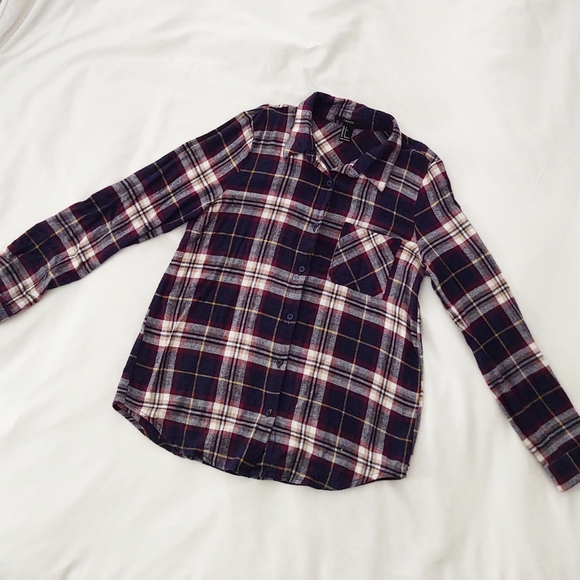 Forever 21 flannel bundle - Picture 2 of 5